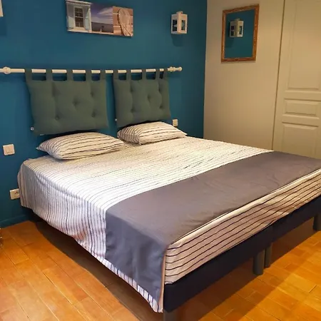 Rum i privatbostad Holly Wood *